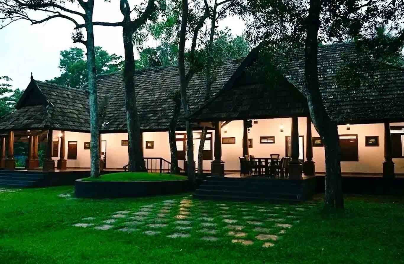 Best hotels near marari beach